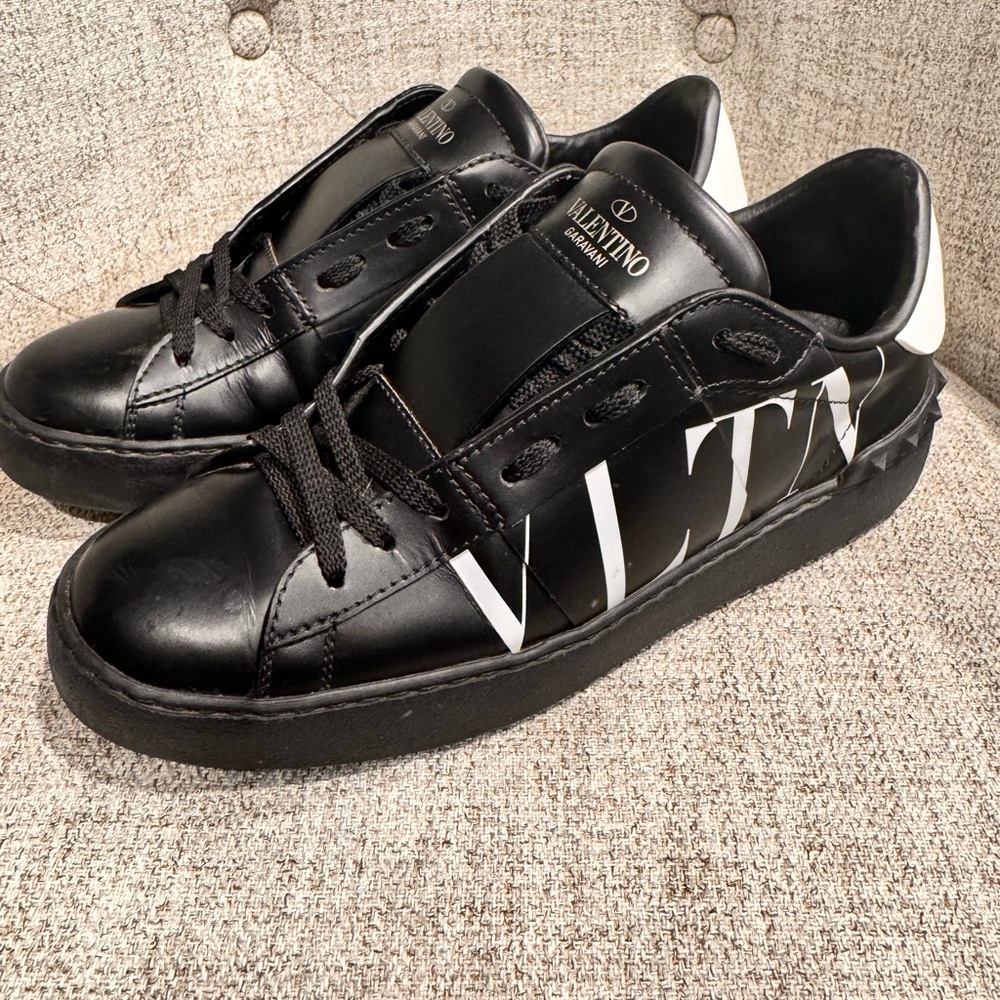 Valentino Garavani Black and White Sneakers unisex size 6.5